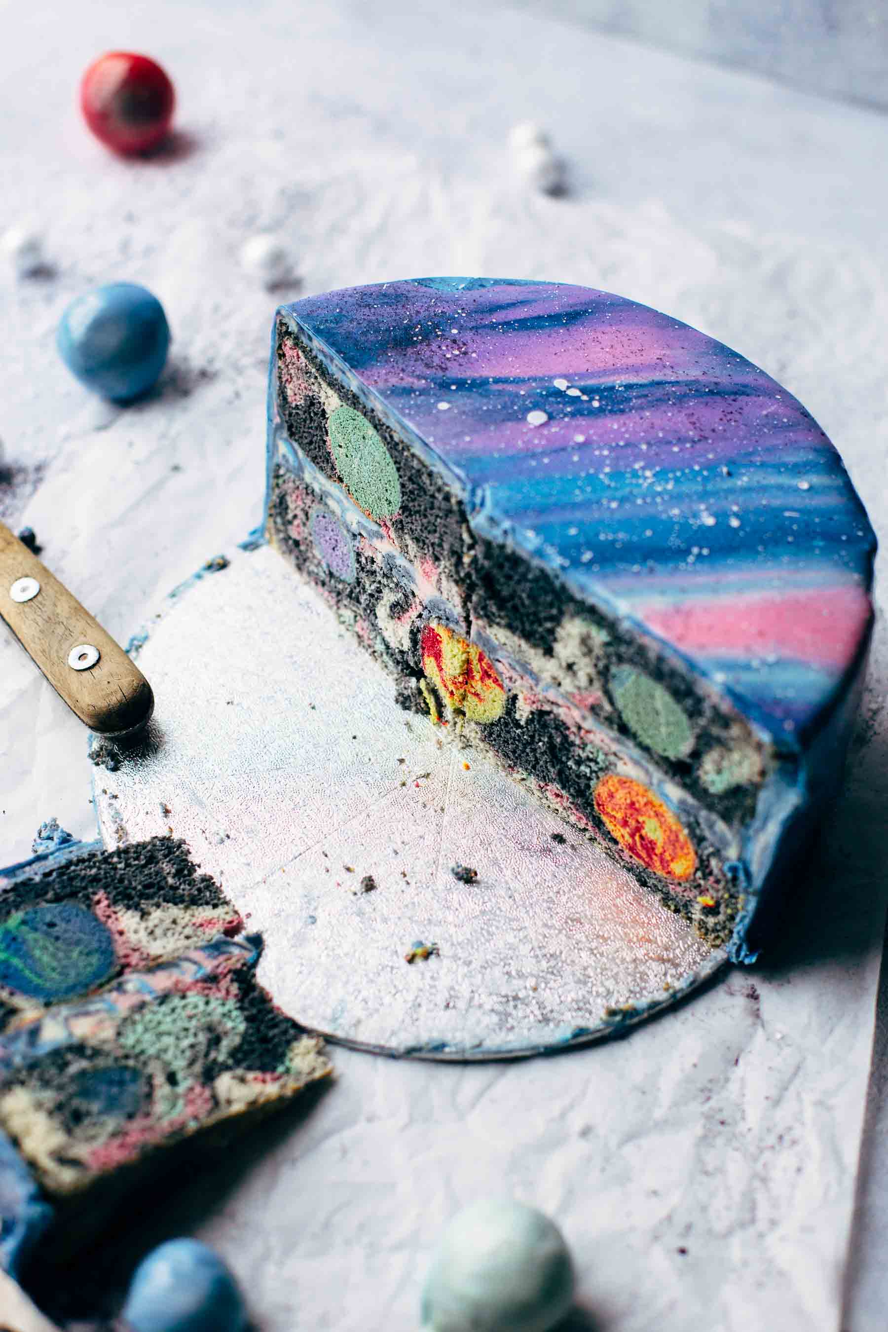 Mirror Glaze Galaxy Cake