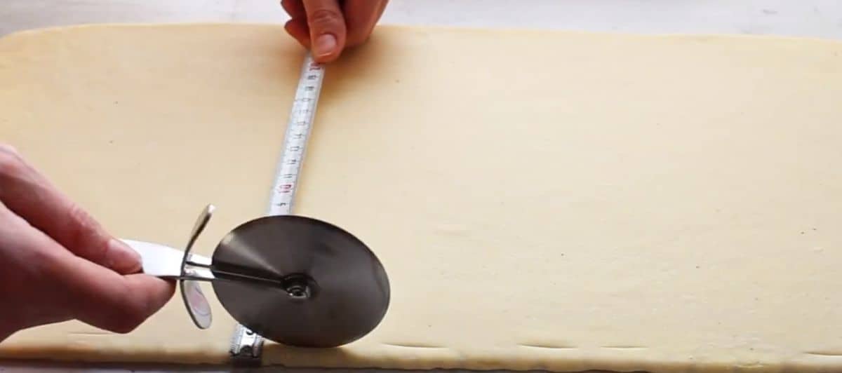 measuring croissant dough