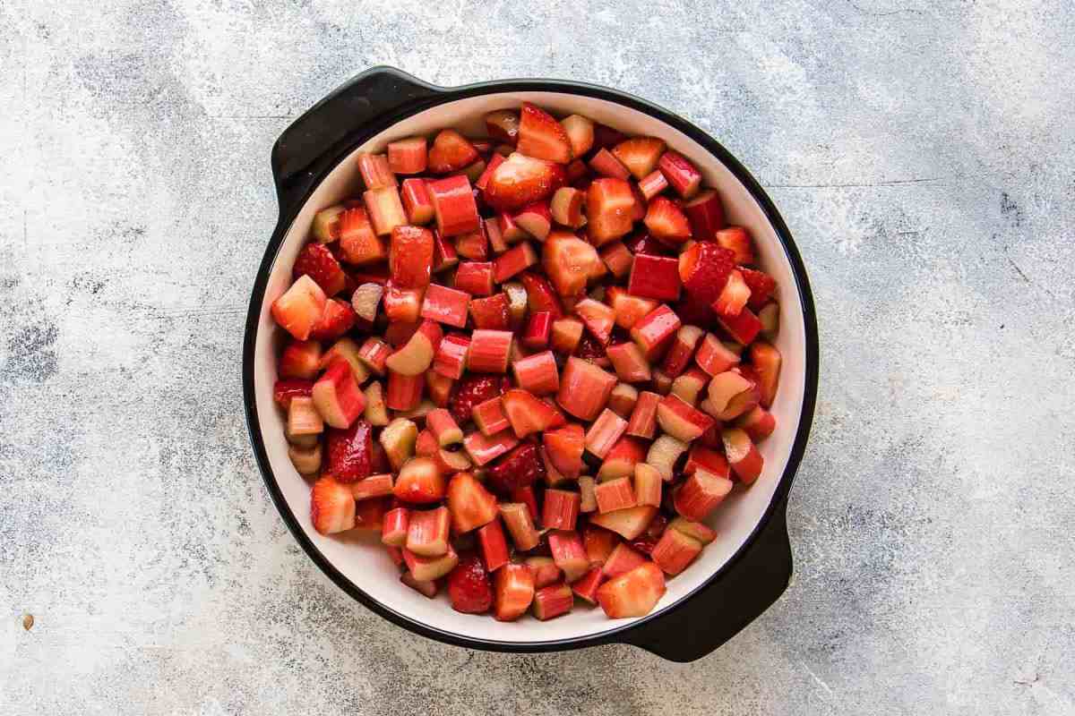 Strawberry Rhubarb filling in baking dish