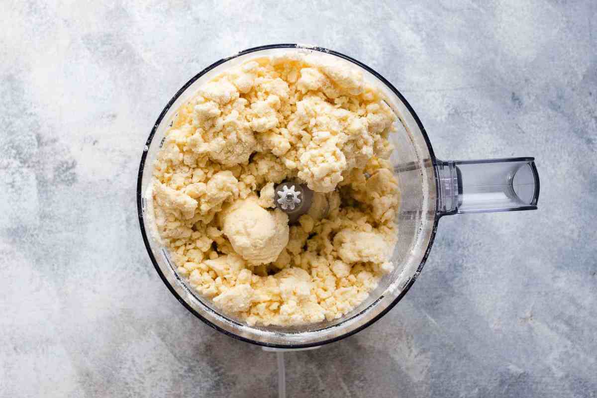 food processor with pie crust