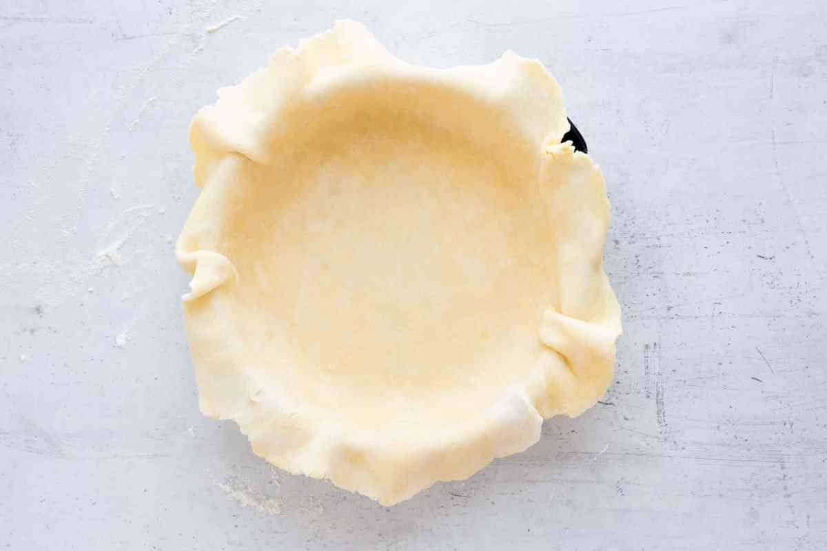 pie crust in a pie pan