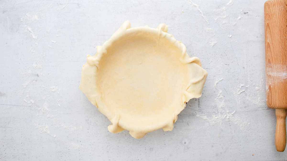 pie crust in baking dish