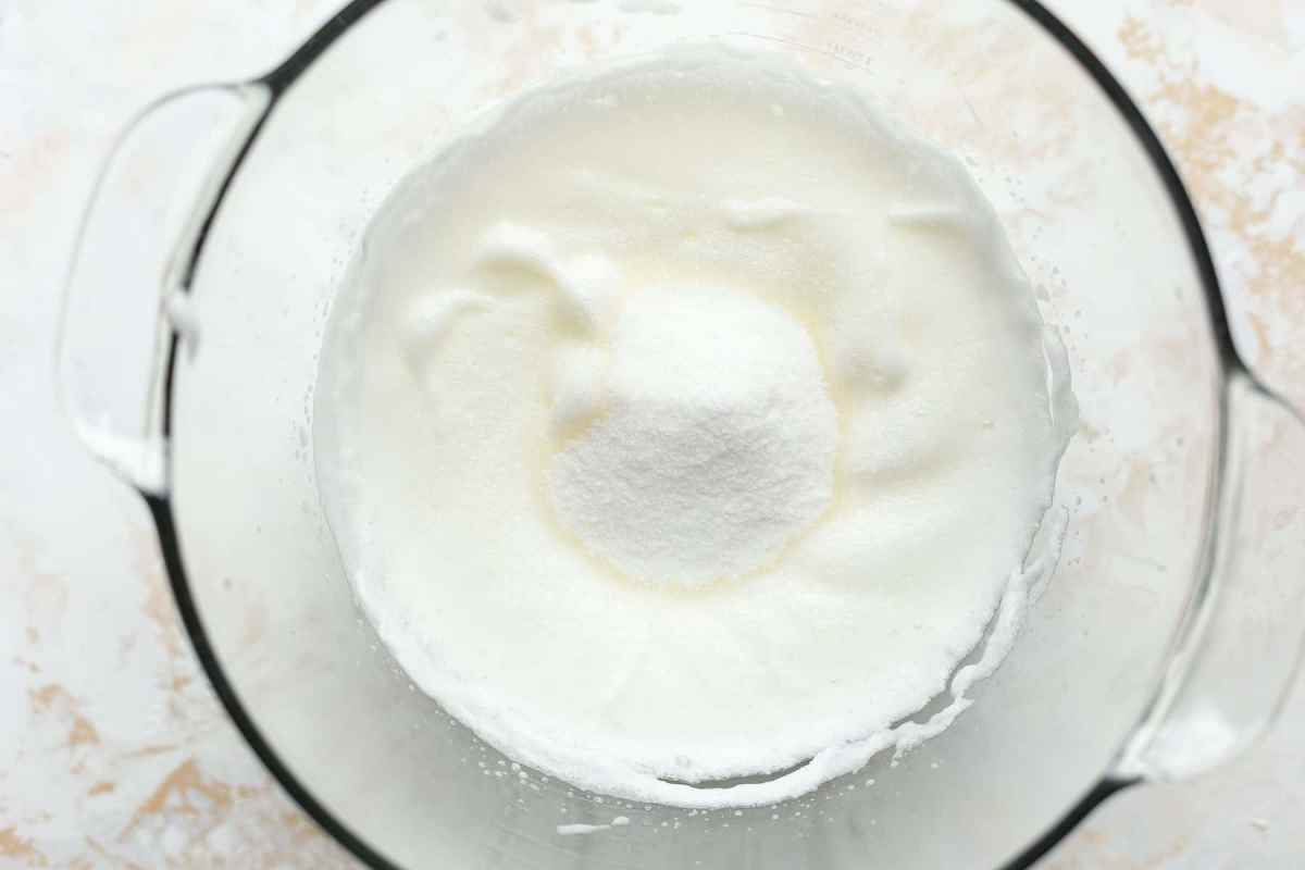 egg whites and salt in bowl