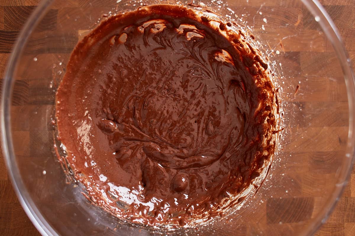Chocolate mixture mixed into the whisked egg mixture