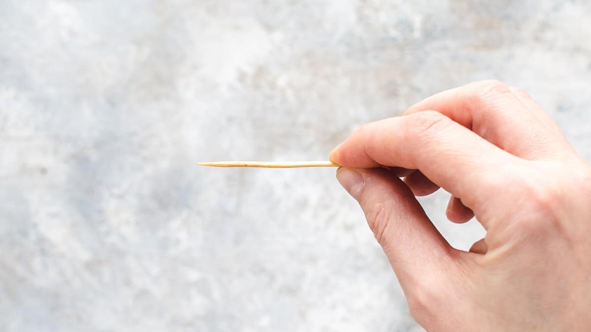 Showing a toothpick test