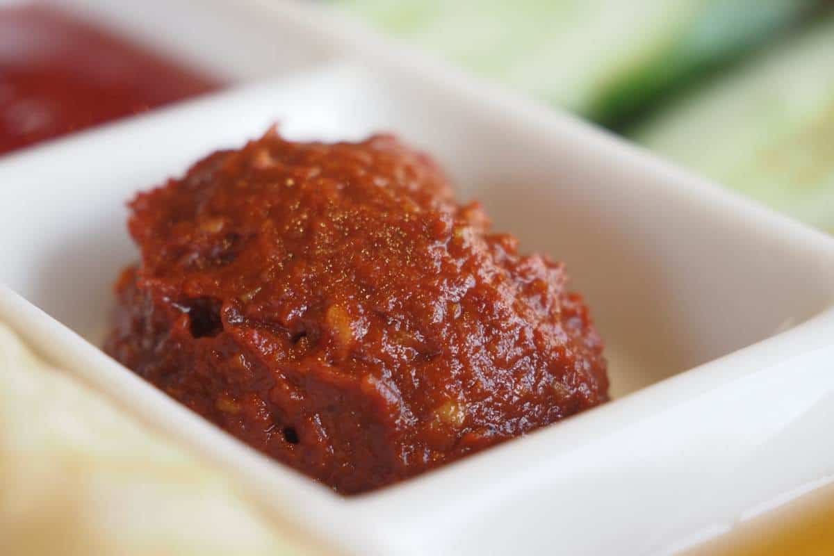 sources red pepper paste