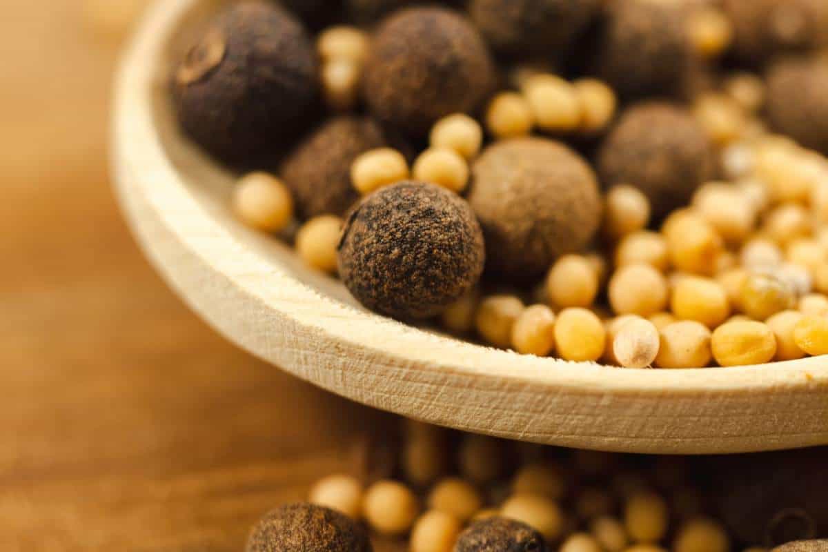 black pepper with mustard seeds