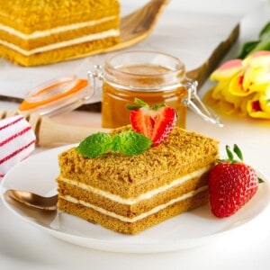 Tasty Honey Cake