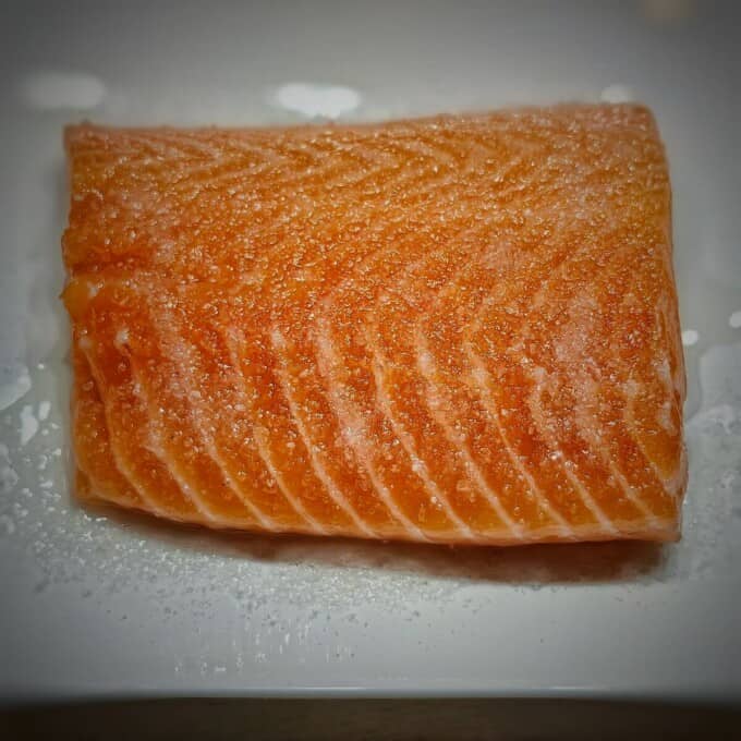 thoroughly rinse the salmon fillet