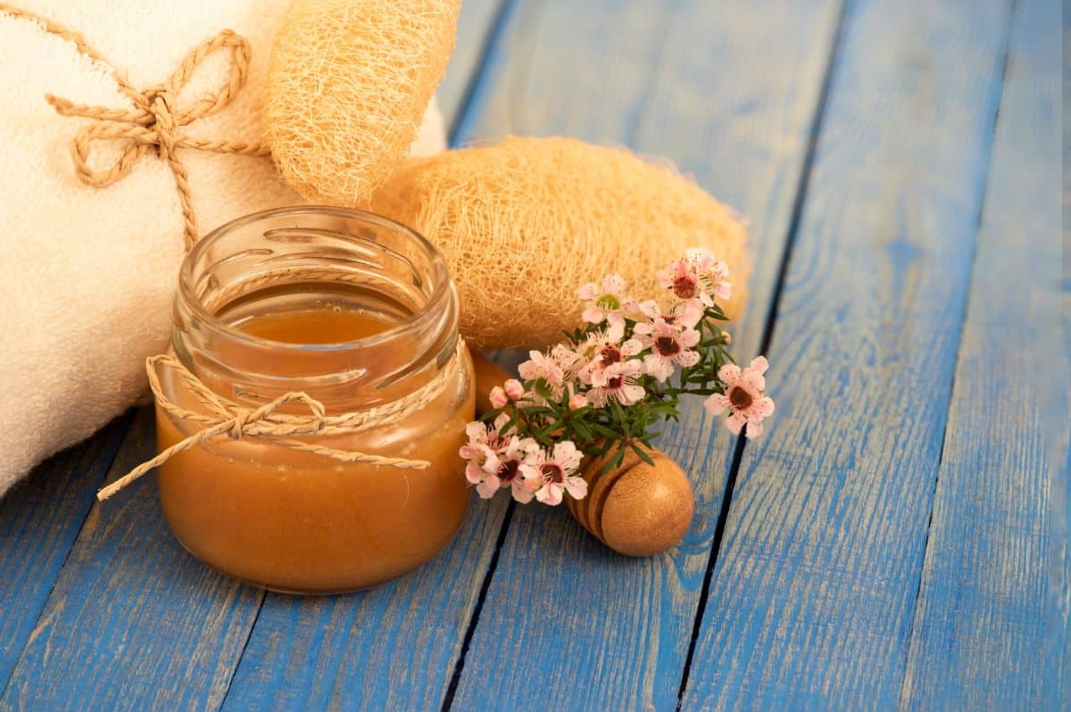 kanuka honey in jar