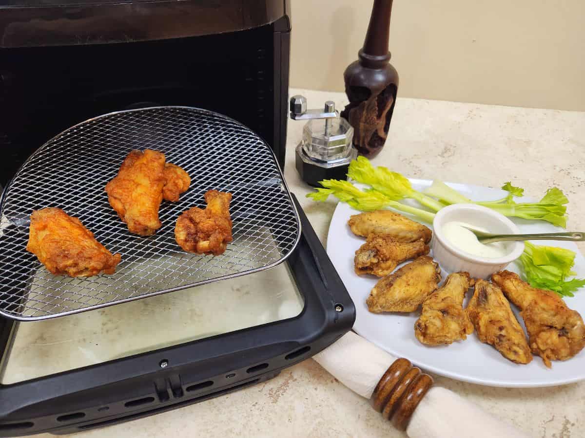 best way to reheat wings is using an air fryer