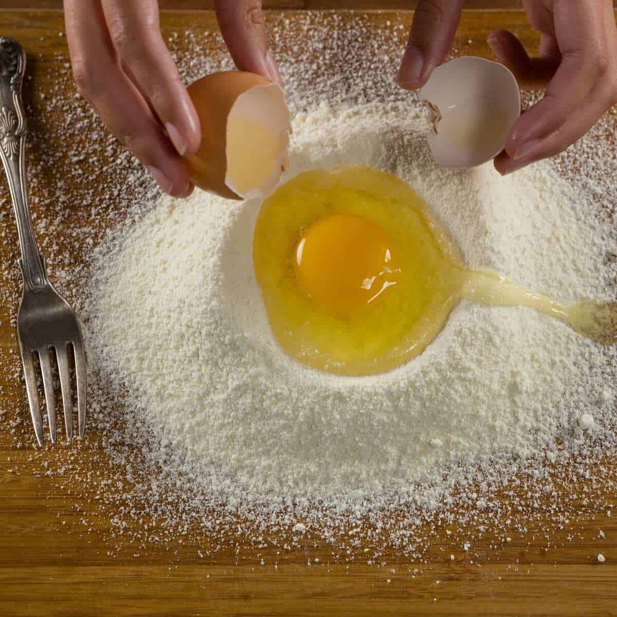 an egg in flour