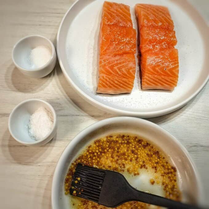 salmon fillets with salt and honey mustard