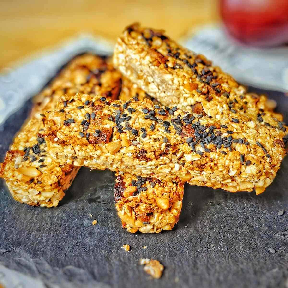 air-fried oatmeal breakfast bars on a black serving plate