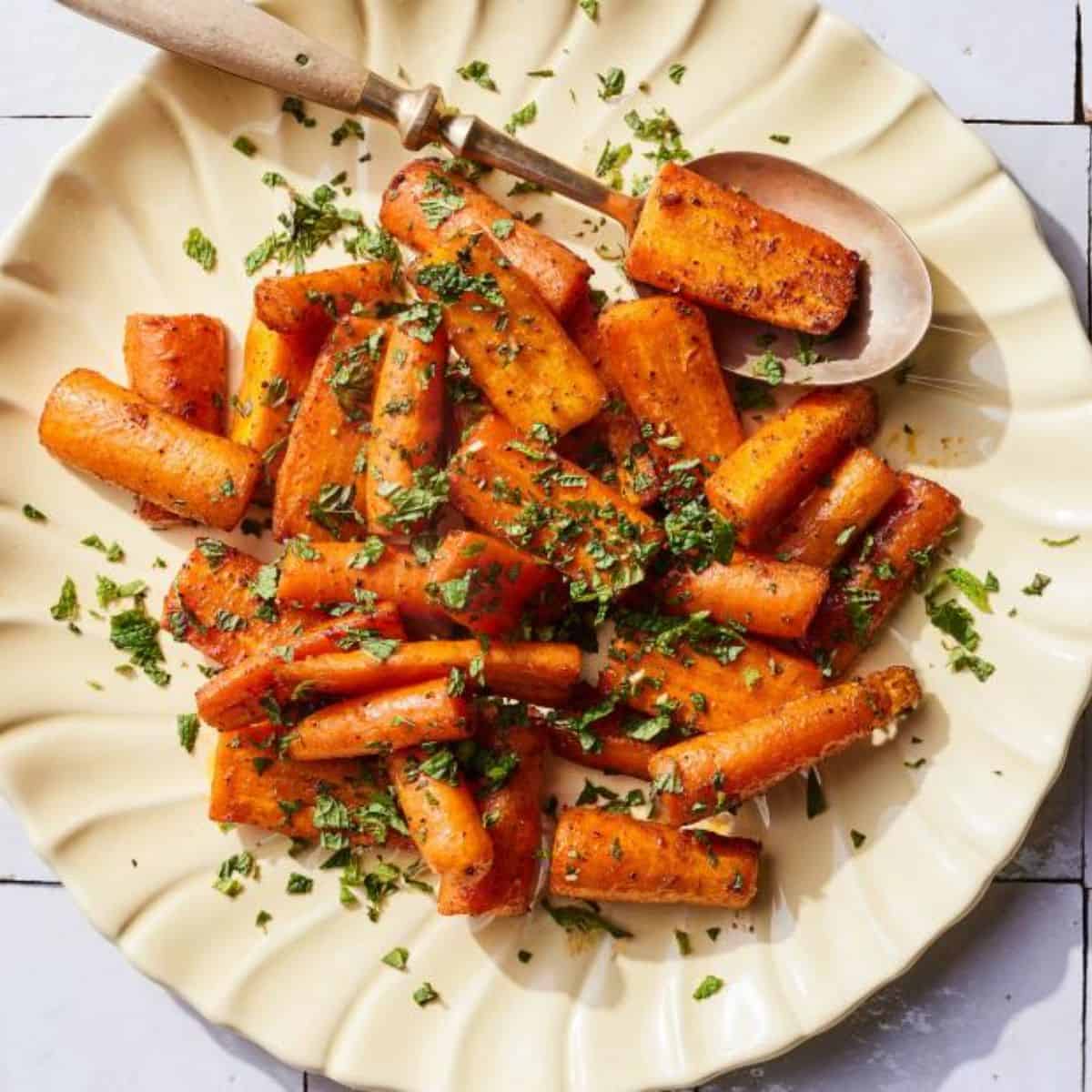 sweet and spicy air fryer carrots