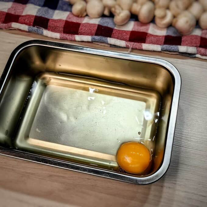 egg in metal container