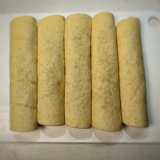 5 rolled up taquitos