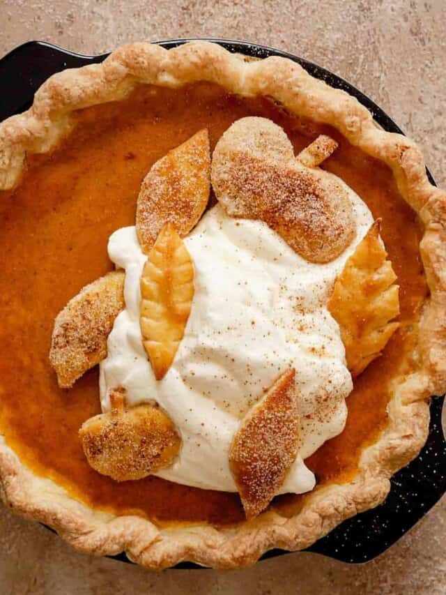 Traditional Pumpkin Pie: The Perfect Thanksgiving Dessert