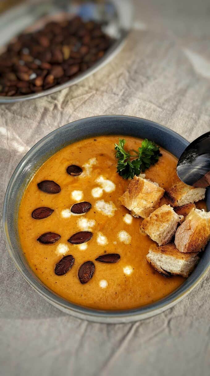 air fryer pumpkin cream soup with croutons