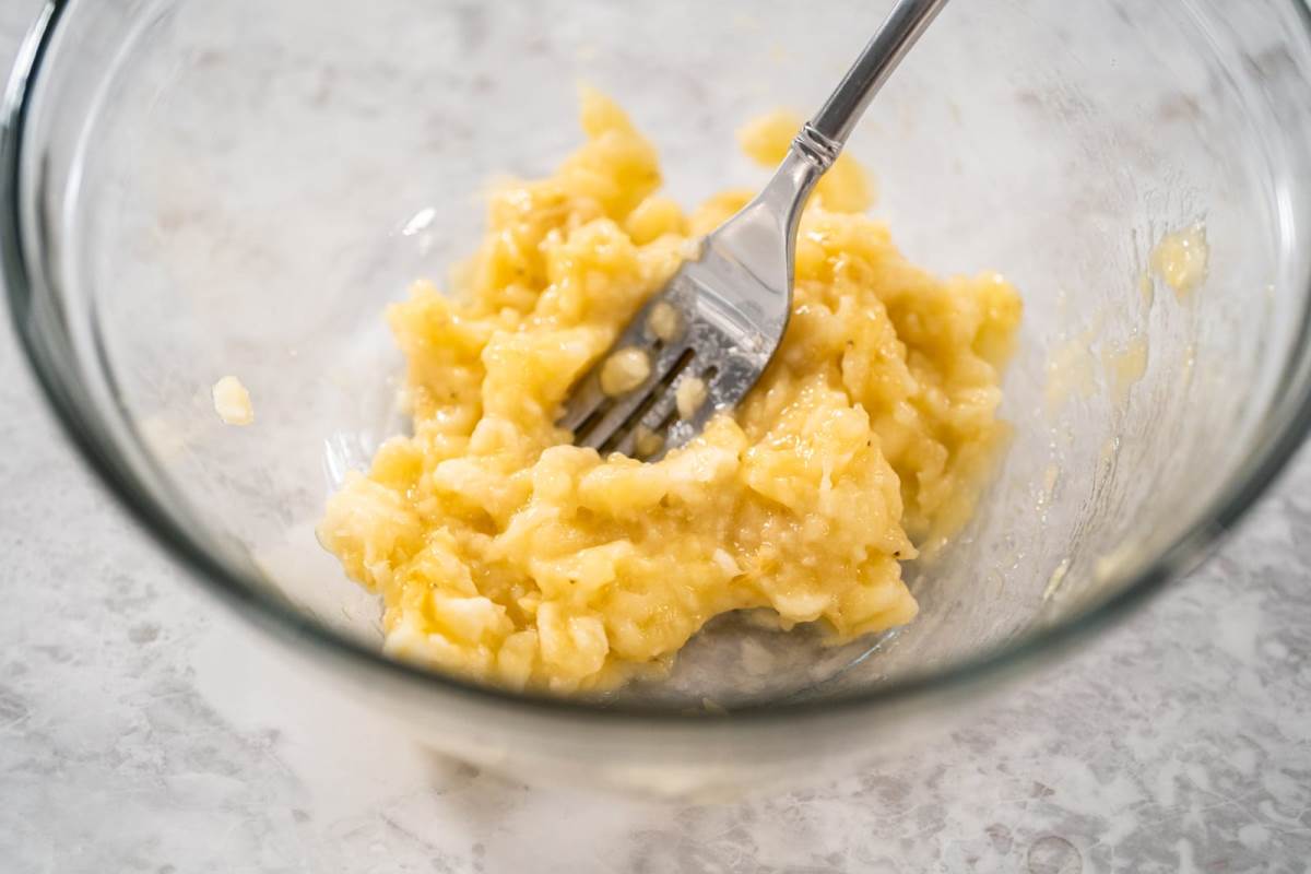 mashed bananas