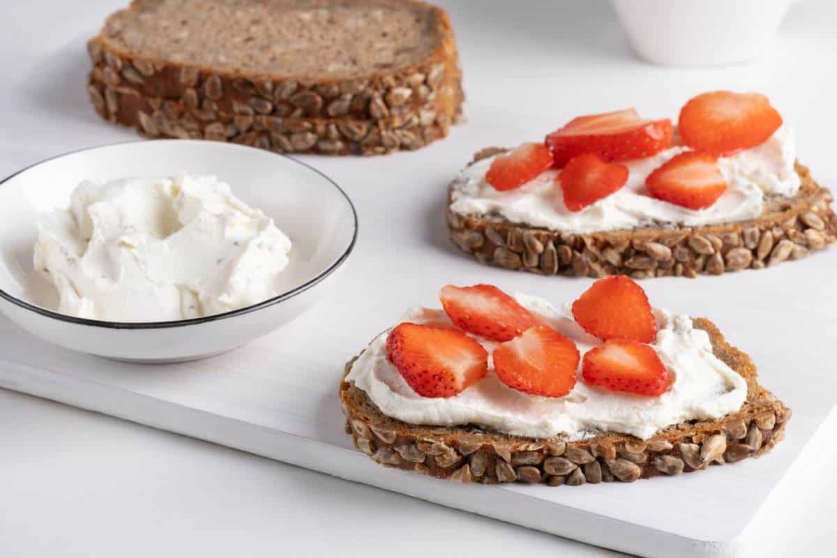 rye bread with cream cheese and strawberry