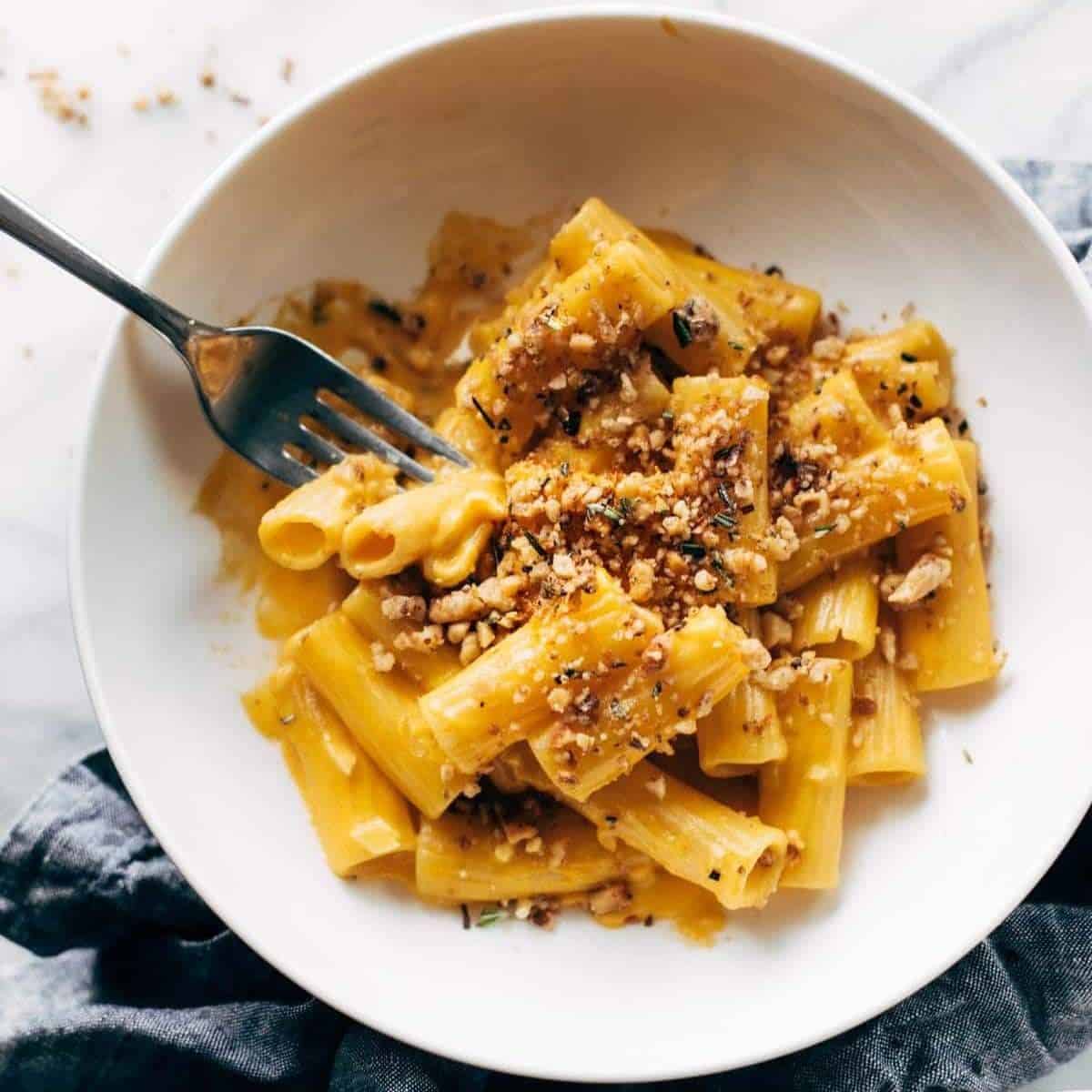 A creamy yet crunchy pumpkin rigatoni that's perfect for fall.