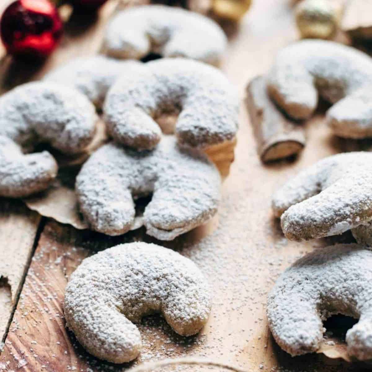 A yummy delight with Austrian Vanillekipferl.
