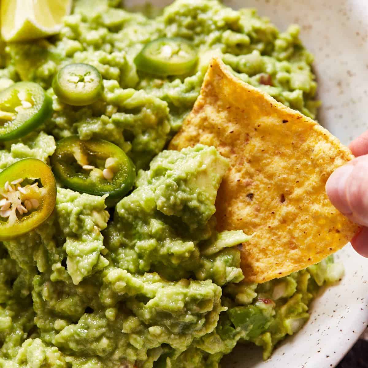 An appetizing treat with chunky guacamole.