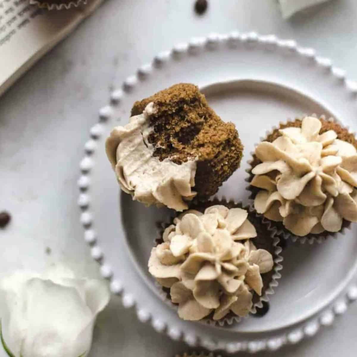 Perfect for coffee lovers, these coffee cupcakes with coffee mascarpone frosting is here to save the day. 