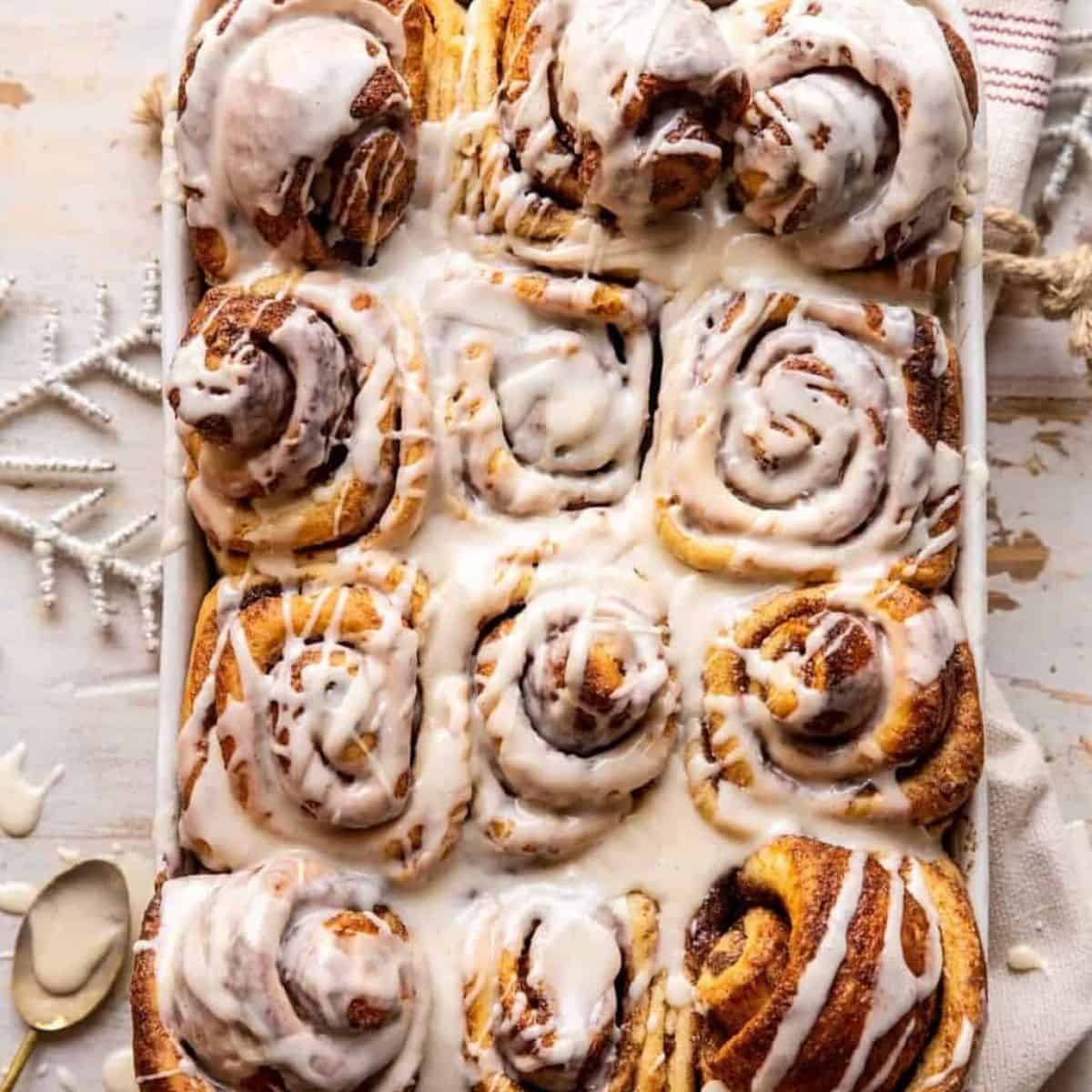 A yummy treat with eggnog cinnamon rolls. 