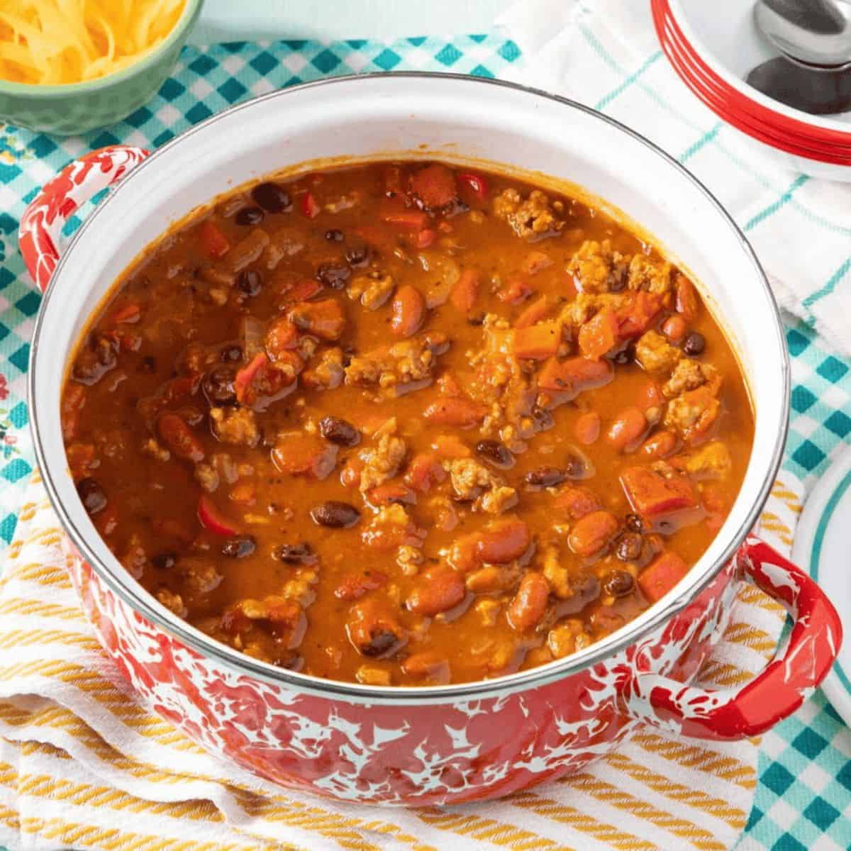 A yummy treat with pumpkin chili. 