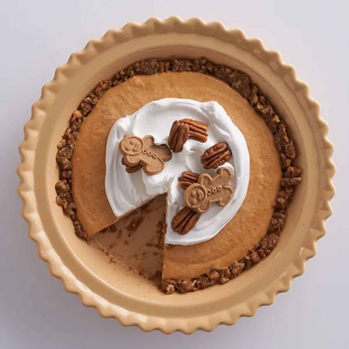 A cold and delightful treat with pumpkin ice cream pie.