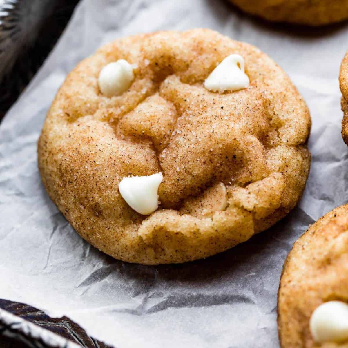 A delightful experience with white chocolate snickerdoodles cookies. 