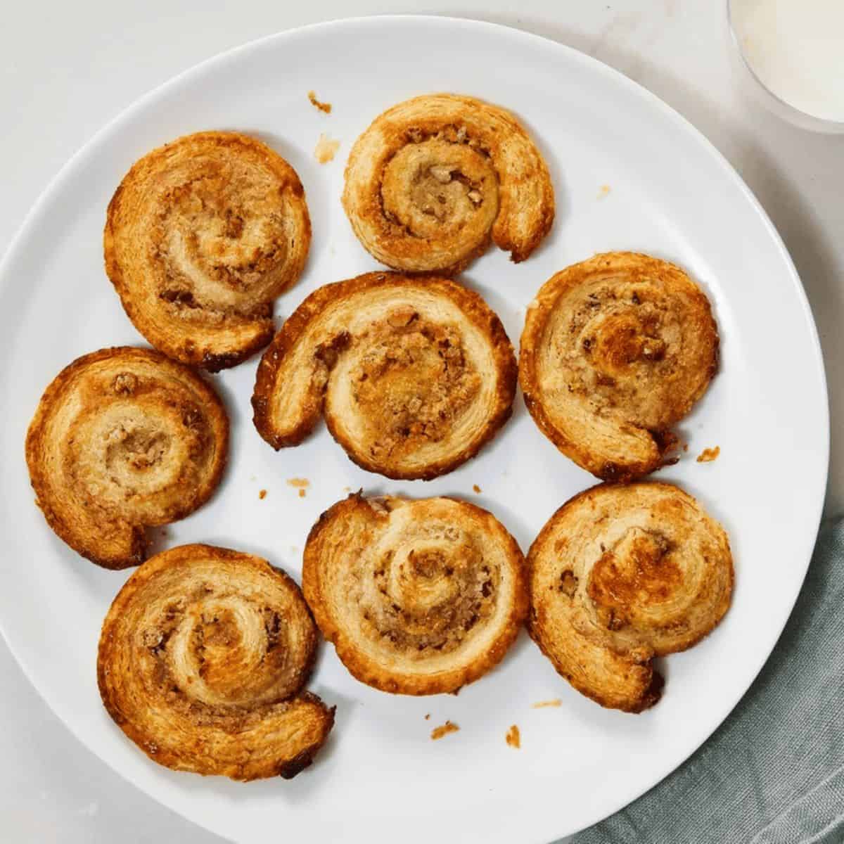 A yummy delight with cinnamon sugar cookies.