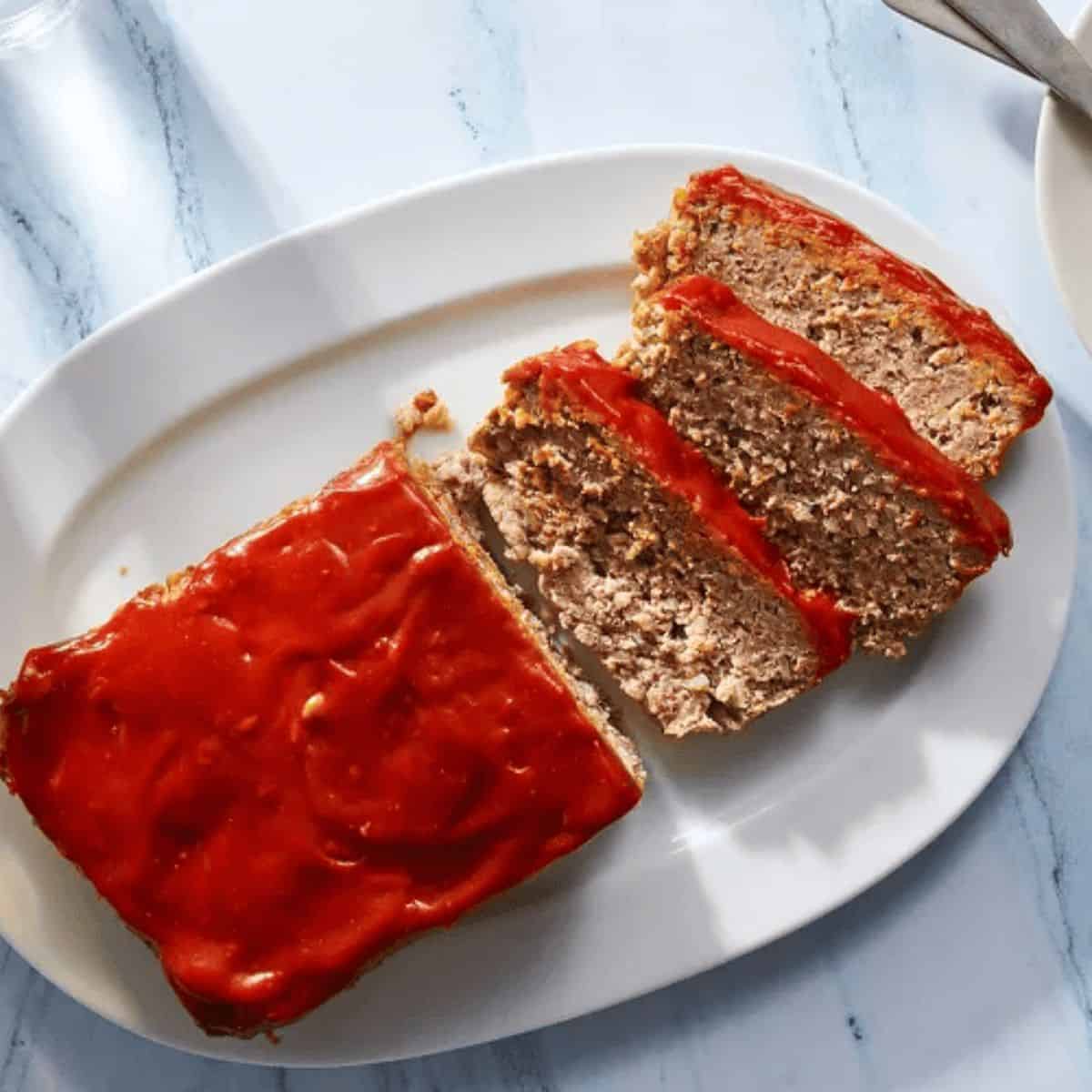 An appetizing meal featuring classic meatloaf with oatmeal.