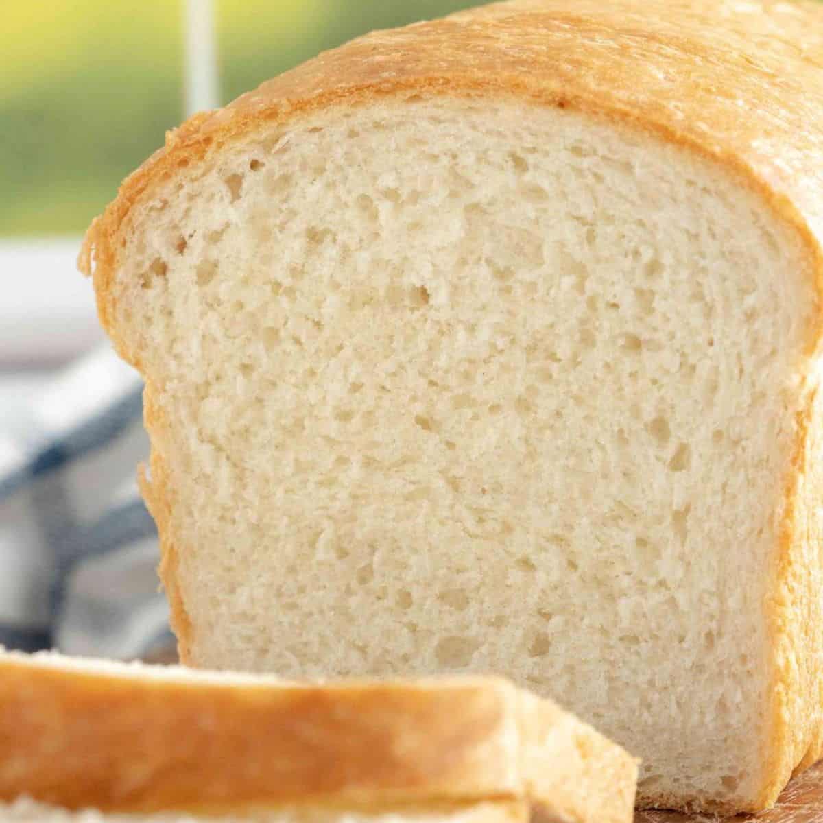 A simple yet tasty sourdough discard sandwich bread. 