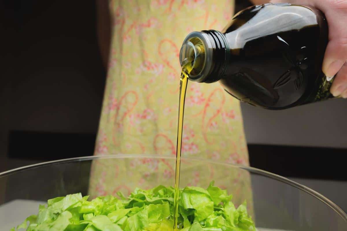 vegetable salad with oil