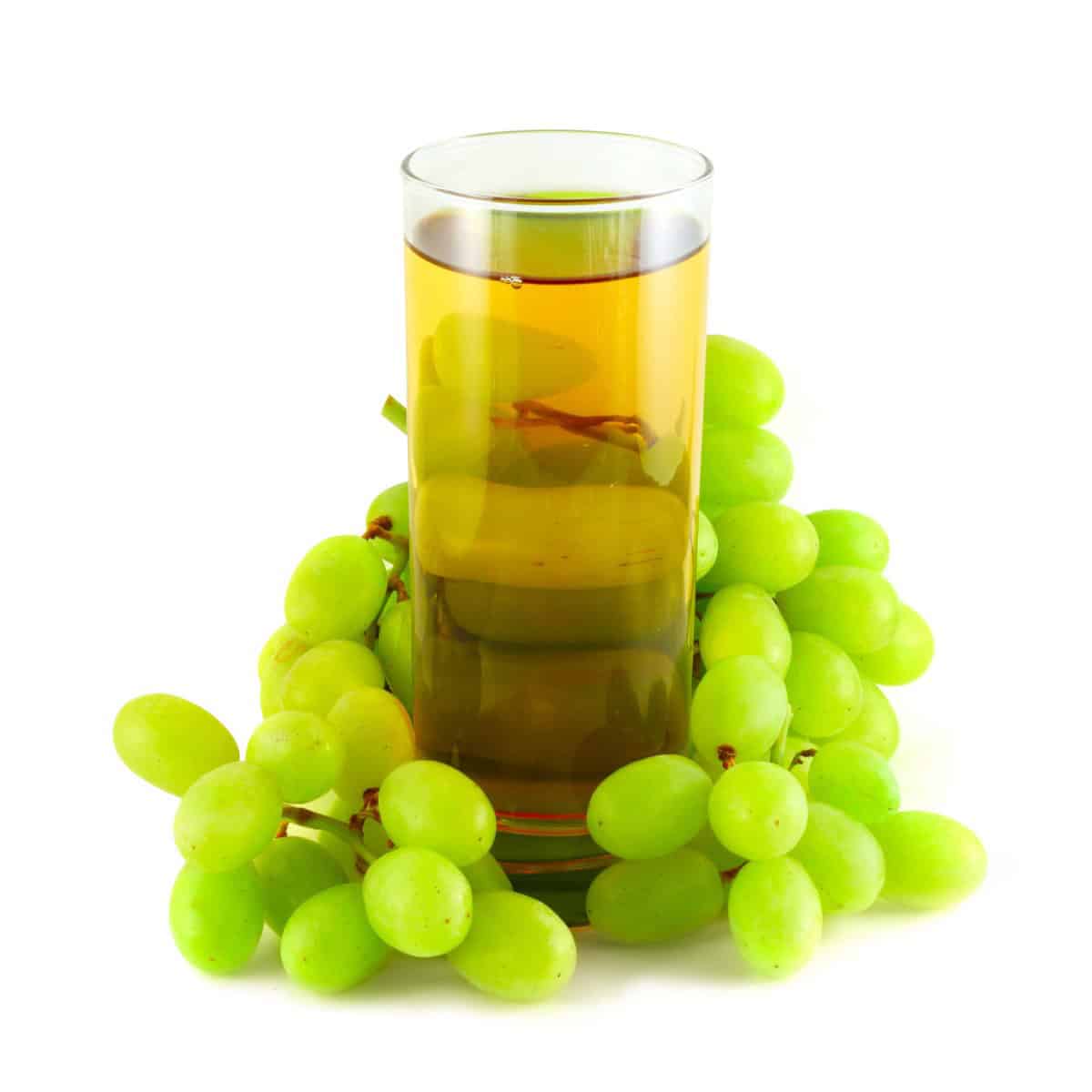 grape juice with grapes