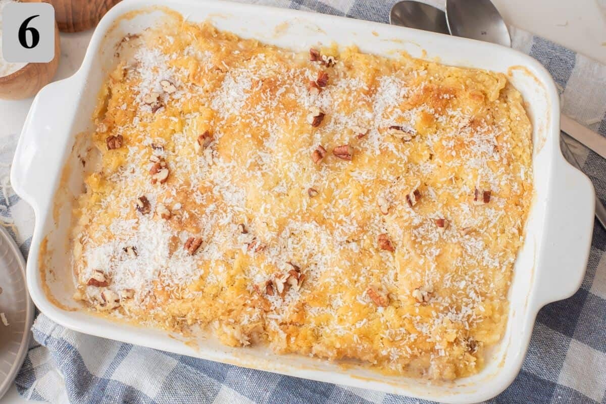 coconut pineapple dump cake