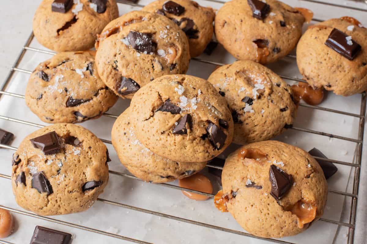 salted caramel chocolate chunk cookies