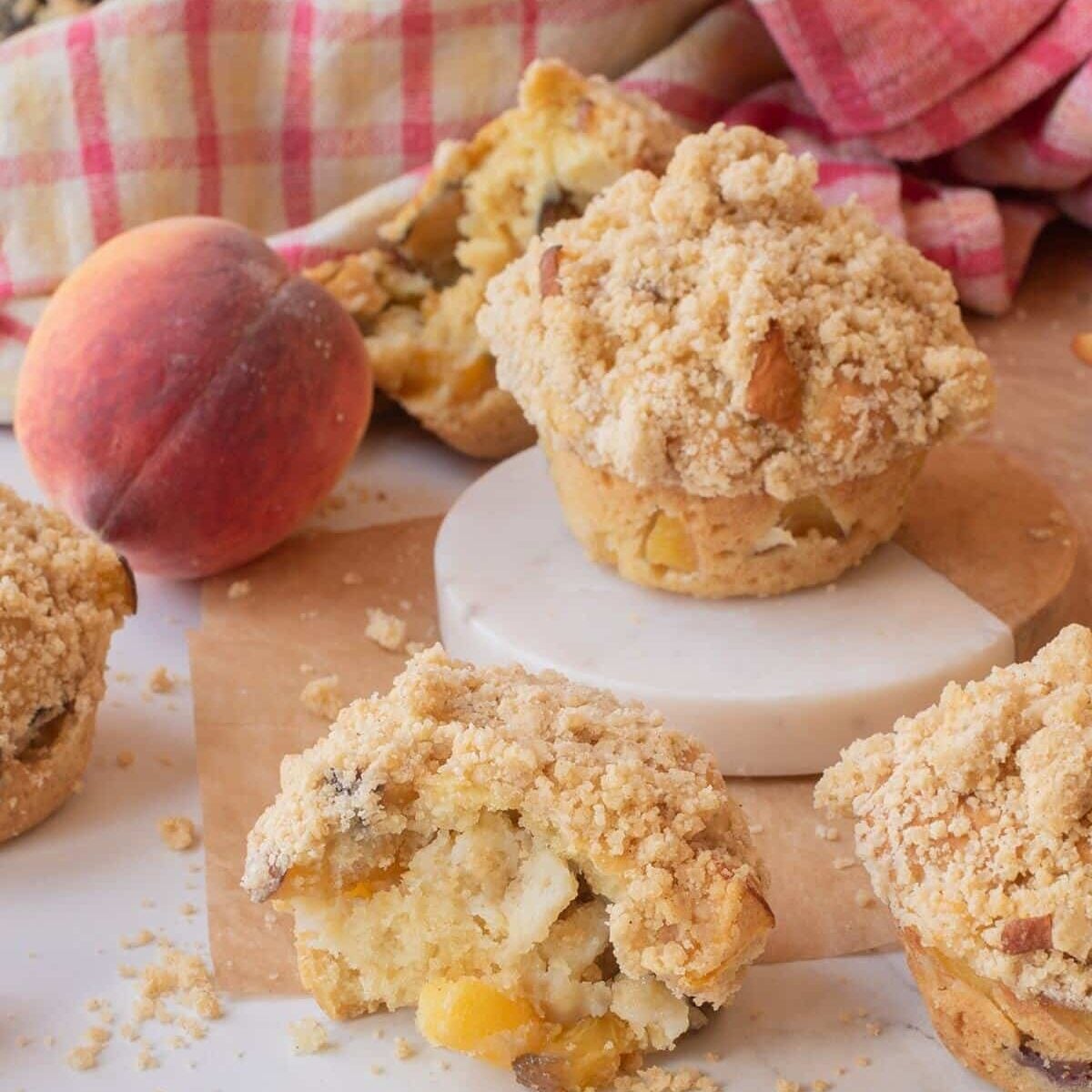peach streusel muffins