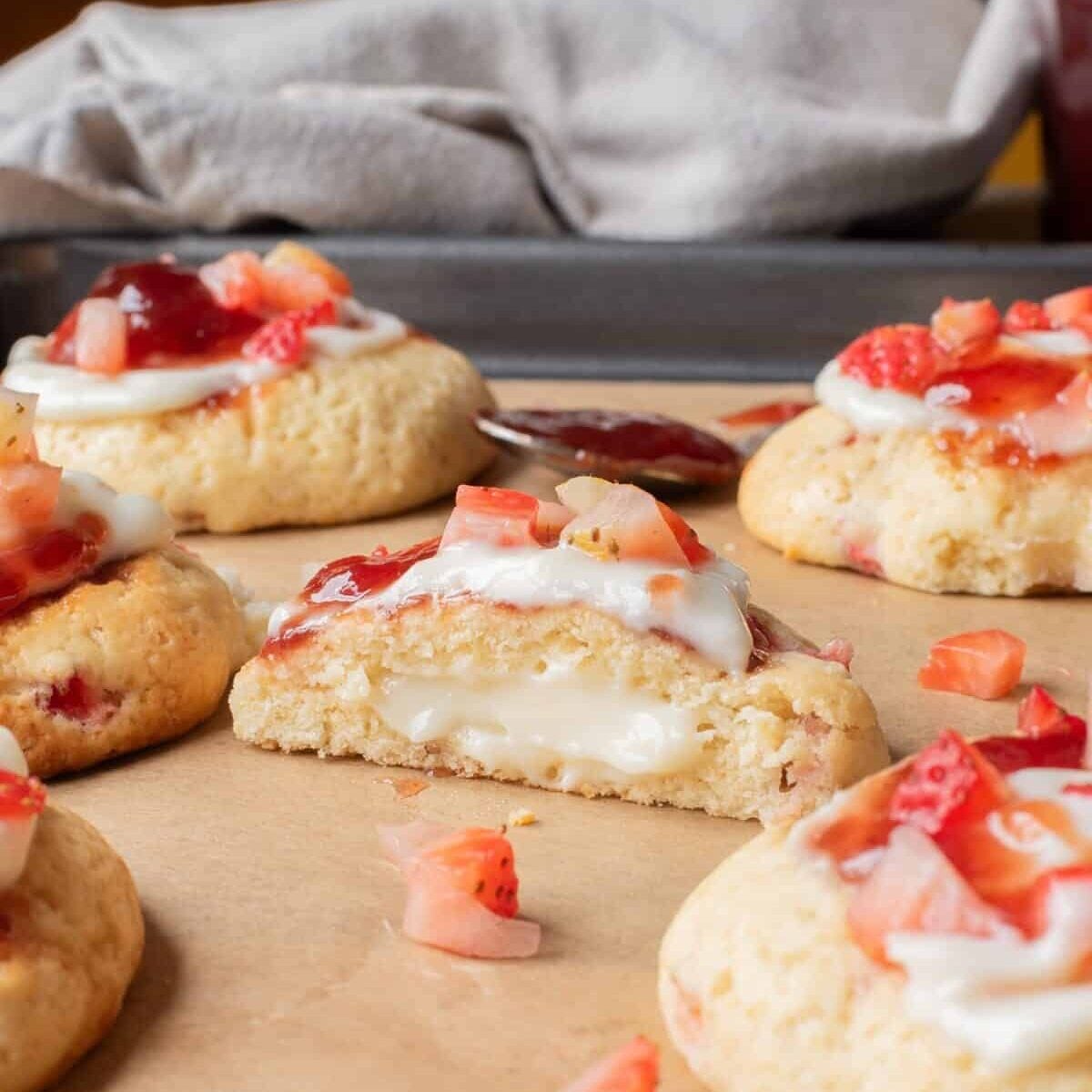 strawberry cheesecake cookies