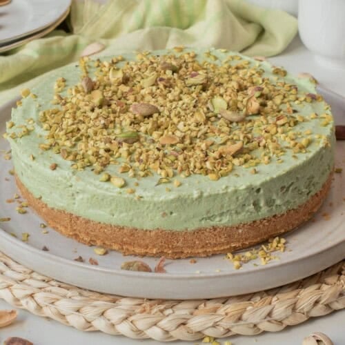 no-bake pistachio cheesecake