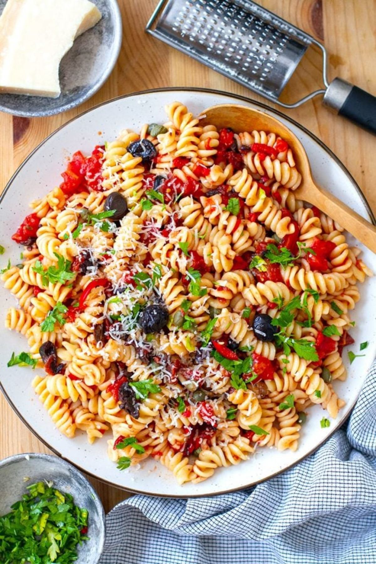 Summer Pasta Puttanesca (Instant Pot, No-Cook Sauce)
