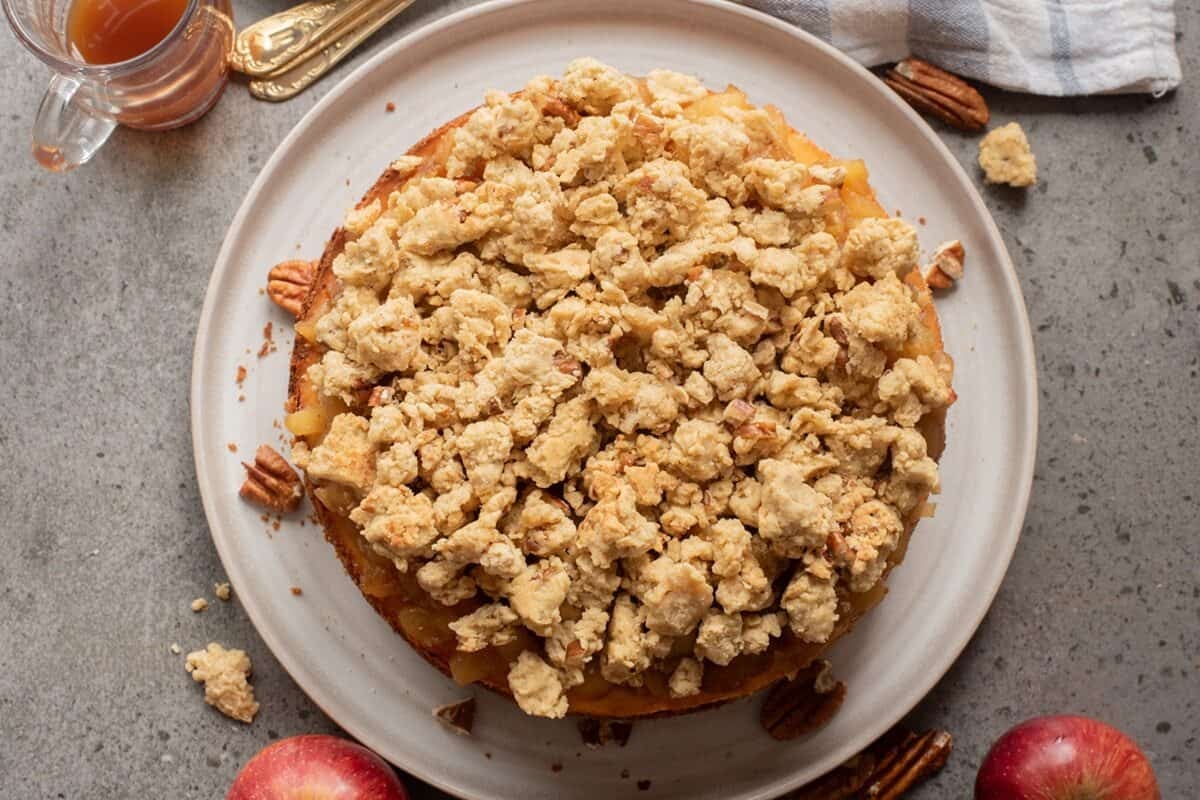apple crumble cheesecake