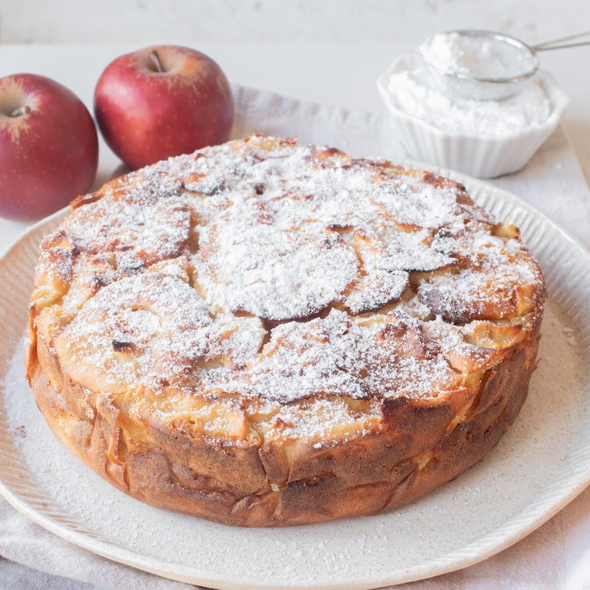 invisible apple cake