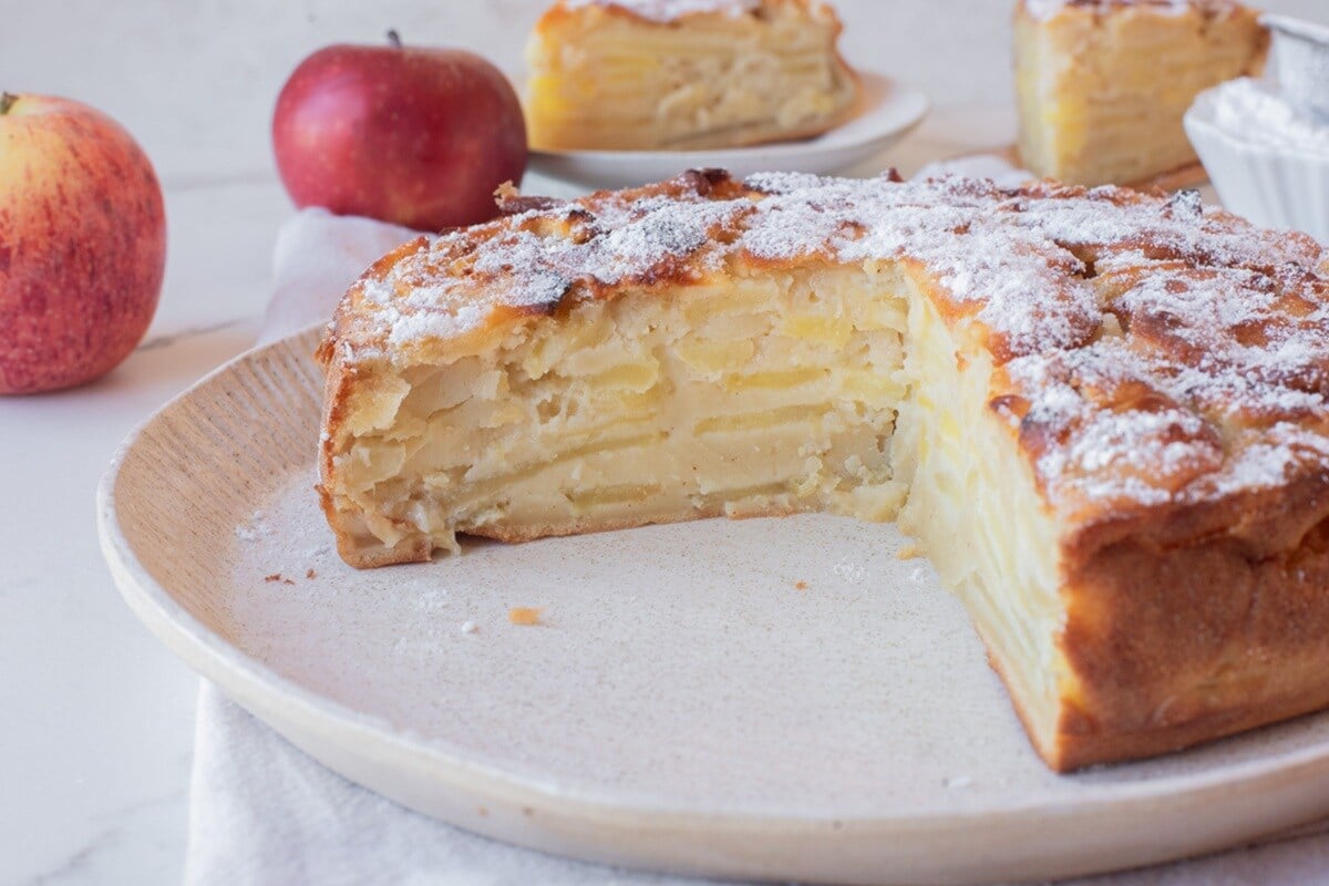 invisible apple cake