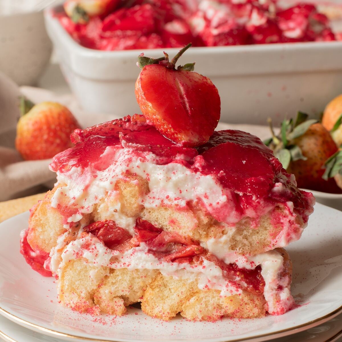 strawberry tiramisu