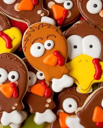 17 Thanksgiving Sugar Cookies Decorated with Cute and Festive Designs